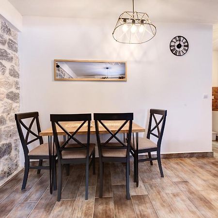 Happy Home Apartments Kotor Ngoại thất bức ảnh