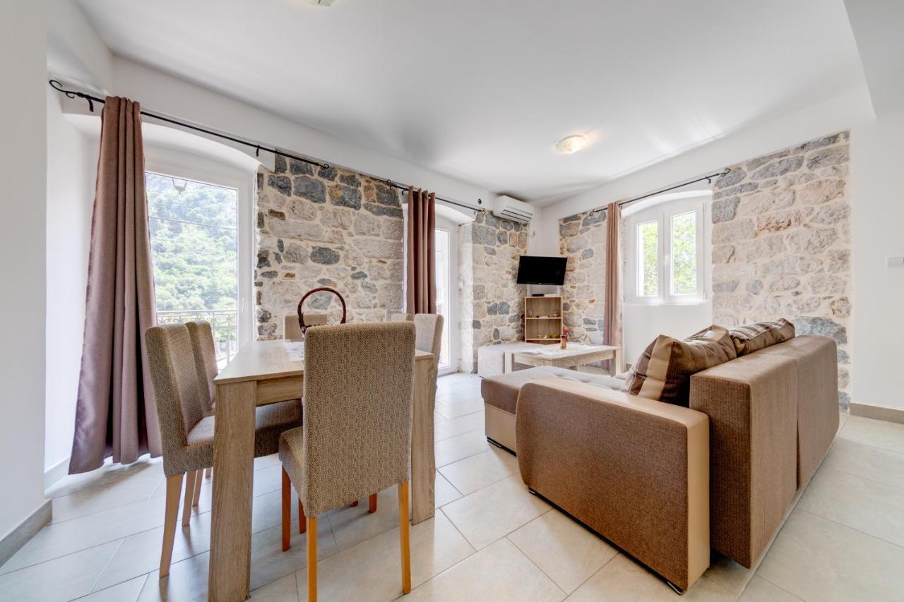 Happy Home Apartments Kotor Ngoại thất bức ảnh