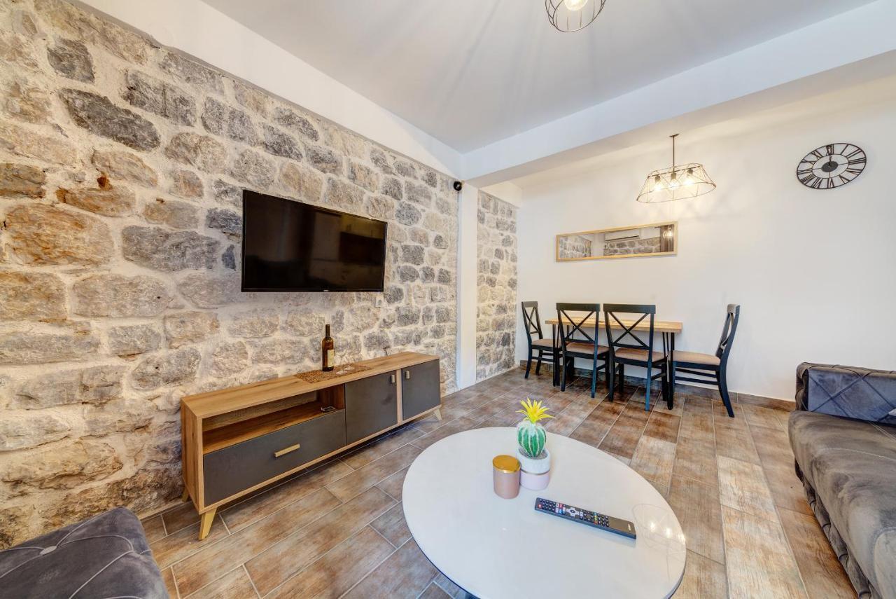 Happy Home Apartments Kotor Ngoại thất bức ảnh