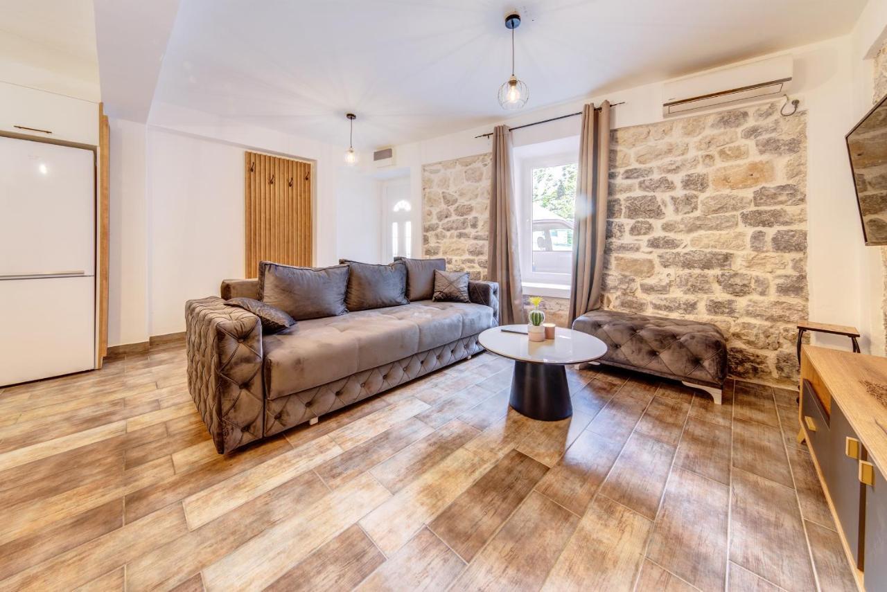 Happy Home Apartments Kotor Ngoại thất bức ảnh
