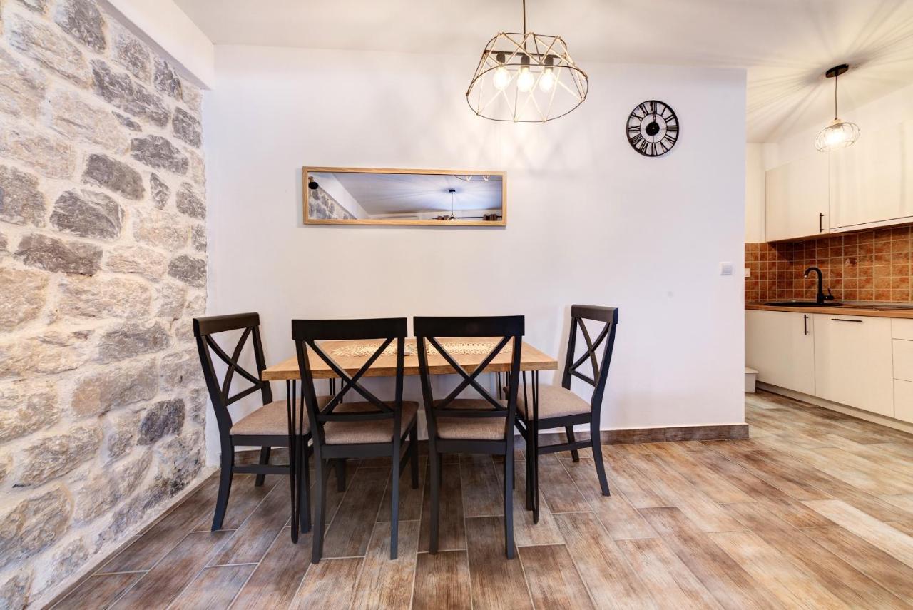 Happy Home Apartments Kotor Ngoại thất bức ảnh